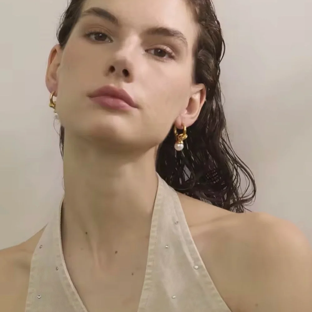 NEW Elegant Gold and Pearl Hoop Earrings